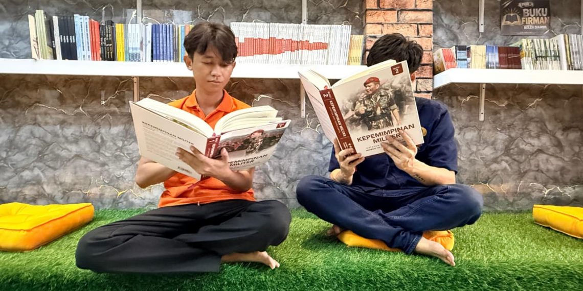 Komisi XIII DPR RI Dorong Program Literasi Rutan Surabaya Jadi Role Model Pembinaan Nasional