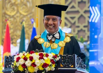 Kukuhkan 1.503 Wisudawan, Inilah Tiga Pesan Penting Rektor Cak Hasan