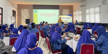Dongkrak Kompetensi, Guru Spemdalas Ikuti Workshop Coding dan AI bersama Ketua FGM Jatim
