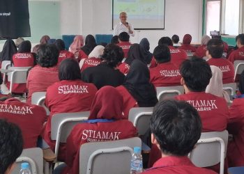 STIAMAK-Kadin Jatim Gelar Kuliah Umum Literasi Finansial