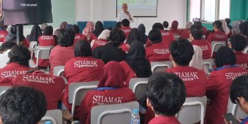 STIAMAK-Kadin Jatim Gelar Kuliah Umum Literasi Finansial