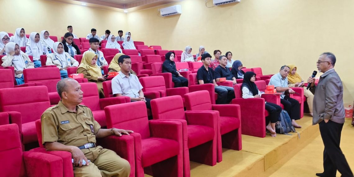 Da Yeh University Taiwan Paparkan Program Unggulan di SMA Negeri 1 Gedangan