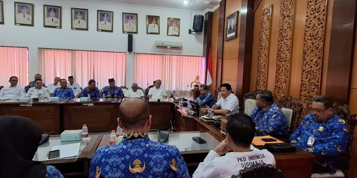 Bupati Sidoarjo Tegaskan Seluruh ASN dan Perangkat Desa Wajib Jadi Anggota KDMP