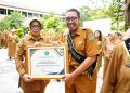 Sekda Sidoarjo Beri Apresiasi, Penghargaan Untuk Tiga Pegawai Teladan