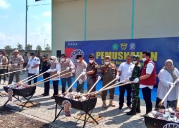 Sebabkan Kerugian Negara Hingga Rp 8,8 Milyar, Bea Cukai Bersama Satpol PP Sidoarjo Musnahkan 9 Juta Batang Rokok Ilegal
