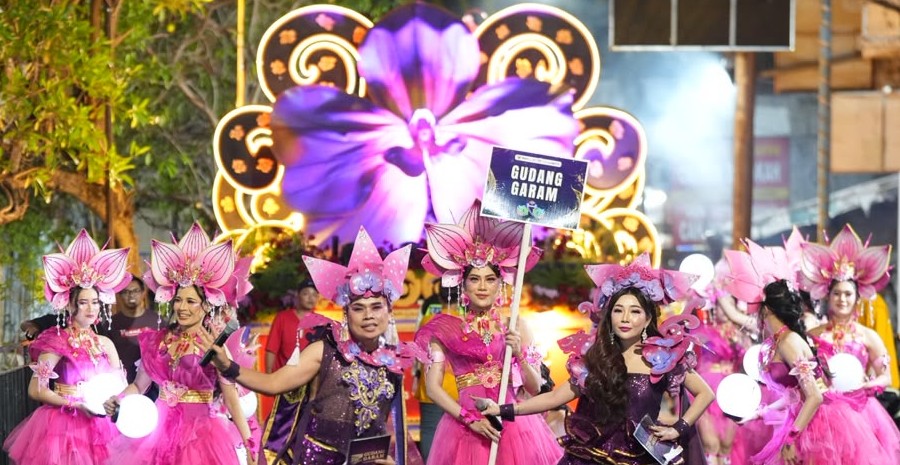 Lewat ‘Kerajaan Bunga Anggrek’, Gudang Garam Hidupkan Kembali Spirit Peradaban Kadiri di Dhoho Night Carnival 2026