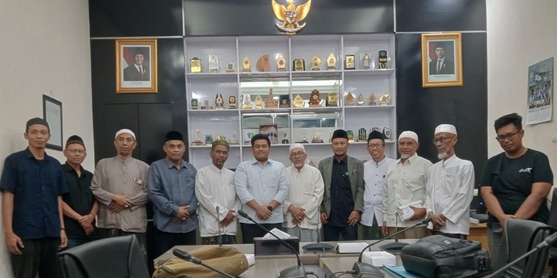 Audiensi dengan Ketua DPRD, FPG Beber Fenomena Pengikis Kota Santri: Dari Maraknya Warung Pangku, Narkoba, hingga Dampak Industrialisasi