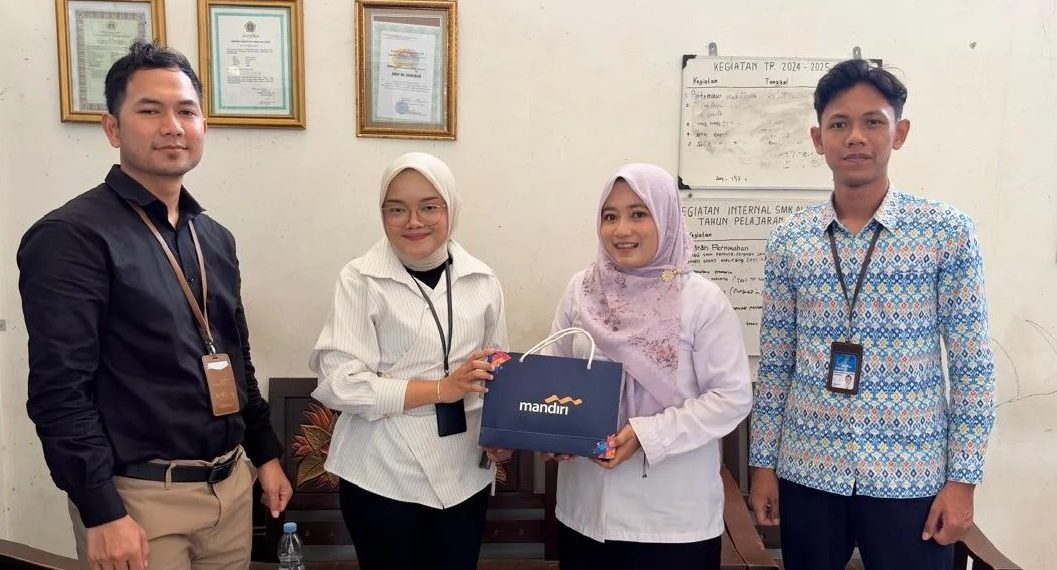 Bersama Bank Mandiri, SMK Al Ikhlash Gresik Berikan Edukasi Literasi Finansial kepada Siswanya