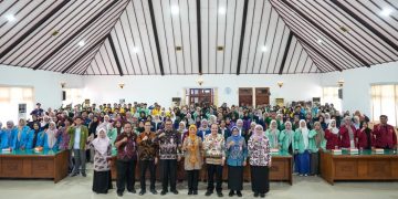 Beasiswa Tak Surut Meski APBD Turun, Pemkab Bojonegoro Bekali 203 Mahasiswa