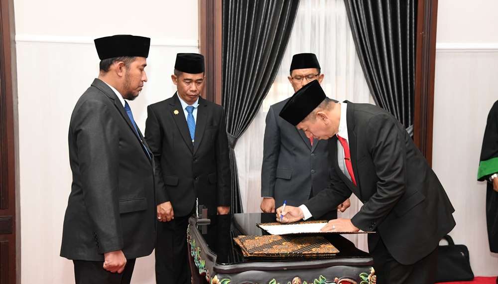 Bupati Sumenep Lantik Sejumlah Pejabat Strategis, Perkuat Layanan Publik dan Reformasi Birokrasi