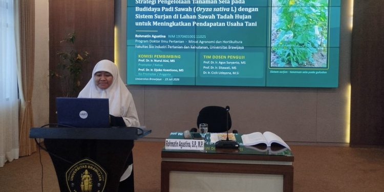 Lulus Ujian Disertai di Unibraw, Rohmatin Agustina Jadi Doktor ke-47 di UMG