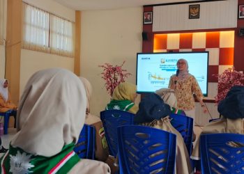 Waspadai Bahaya Mikroplastik Sejak Dini, Ecoton Gembleng Kader Lingkungan Muhammadiyah Gresik