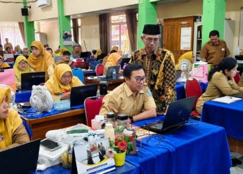 Guru SMA Negeri 1 Gedangan Tingkatkan Kompetensinya Dengan Kecerdasan AI