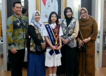 Angkat Cerita Bandeng dan Udang, Kanaya Siswi SMPN 1 Sidoarjo Jadi Putri Berbakat I Jatim 2026