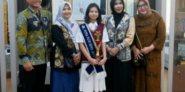 Angkat Cerita Bandeng dan Udang, Kanaya Siswi SMPN 1 Sidoarjo Jadi Putri Berbakat I Jatim 2026
