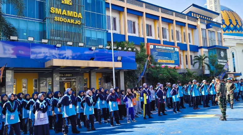 Gandeng TNI, Smamda Sidoarjo Tanamkan Wawasan Kebangsaan Pada Siswanya