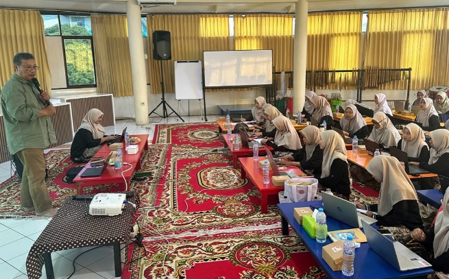 Guru KB-TK Al Muslim Tingkatkan Kompetensi Memanfaatkan KA