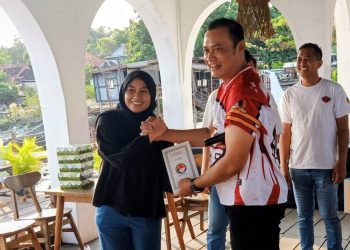 Kasat Narkoba Polres Pelabuhan Tanjung Perak Surabaya Apresiasi Bripda Adinda Ayu, Dukung Kontingen Karate Kid Menuju Piala Polda Jatim