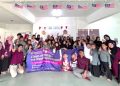 Tim PKM Unesa Berkolaborasi dengan Untan, Kenalkan ‘Etno-VR’ di Sanggar Belajar Meru Selangor, Malaysia