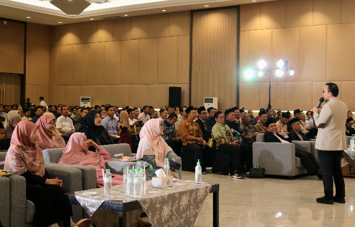 Ustaz Sonny Abi Kim Beri Edukasi dan Inspirasi Keluarga Besar PI Raudlatul Jannah
