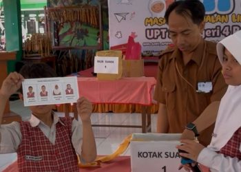 MPLS SDN 4 Petrokimia Gresik Ajarkan Demokrasi lewat Pemilu Serentak Ketua Kelas