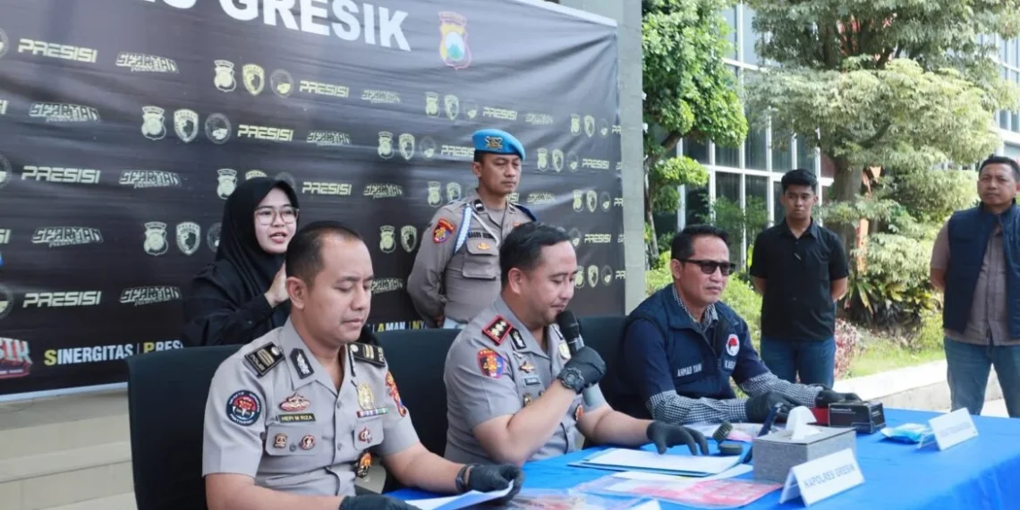 Polres Gresik Bongkar Peredaran Sabu Sistem Ranjau di wilayah Selatan, Dua Kurir Dibekuk dengan Barang Bukti 38 Gram