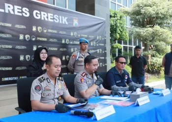 Polres Gresik Bongkar Peredaran Sabu Sistem Ranjau di wilayah Selatan, Dua Kurir Dibekuk dengan Barang Bukti 38 Gram
