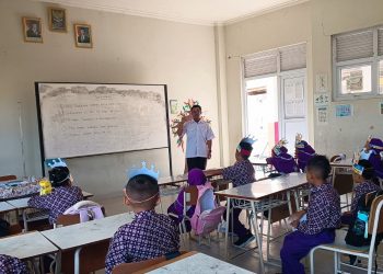 Tak Perlu Musuhi Gadget, MPLS UPT SDN 94 Gresik Ajak Siswa Kelas 1 Jadi ‘Pahlawan Penjaga Mata’