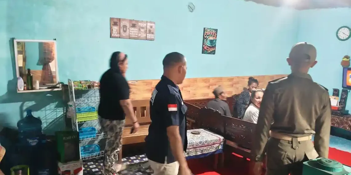 Tegakkan Perda dan Ciptakan Kenyamanan Warga, Satpol PP Gresik Razia Puluhan Kafe Berkaraoke