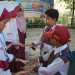 Tanamkan Hidup Sehat Sejak Dini, Tiap Hari SD Muhammadiyah 1 Driyorejo Cek Kebersihan Kuku Siswanya