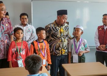 Buka MPLS Sekolah Rakyat Gresik, Bupati Yani: Dari Sekolah ini Akan Lahirkan Generasi Unggul dan Berkarakter Kuat