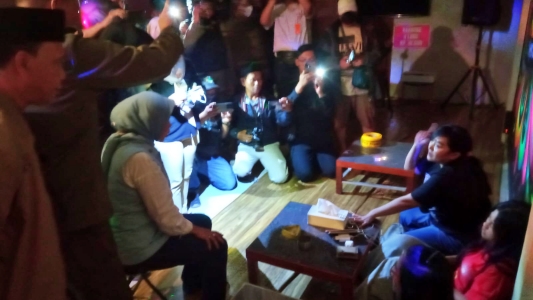 Selain Kades, Siapa ‘Orang Kuat’ di Balik Tumbuh Suburnya Tempat Karaoke Jabon?