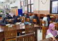 Liburan Sekolah, Pelajar Sidoarjo Ramai-Ramai Baca Buku di Perpustakaan