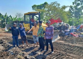 Setelah Rehab Balai Desa Trompoasri, Kades Mustajib Ubah Tempat Pembuangan Sampah Liar Jadi Sentra UMKM Dan Taman Keluarga