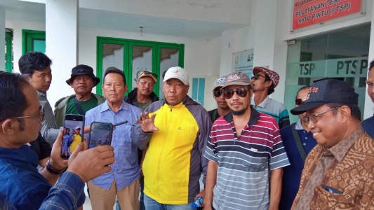 Penanganan Kasus Dugaan Tindak Pidana Korupsi Penyalahgunaan Tata Kelola TKD Dinilai Lambat, Warga Damarsi Ancam Demo Kejari Sidoarjo