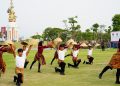 Tari ‘Tani Siring’ SMA Negeri 1 Porong Dapat Kehormatan Tampil di Upacara Penurunan Bendera Merah Putih