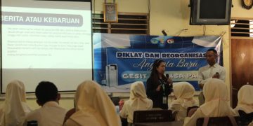 Diklat GESIT SMAN 1 Pare, Bekali Siswa Jurnalistik hingga Public Speaking