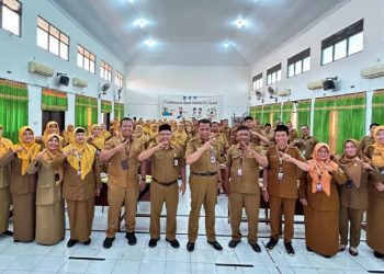 Kacabdin Sidoarjo Bekali GTK SMK Negeri 2 Buduran Menuju Pribadi Berkarakter