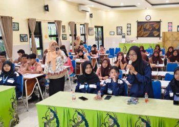 Siswa SMP Negeri 1 Gedangan Antusias Ikuti Pelatihan Jurnalistik