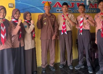 Pramuka SMA Negeri 1 Krembung Menimba Ilmu Sejarah ke Veteran Operasi Seroja