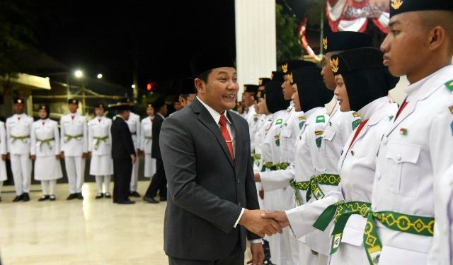 Bupati Sidoarjo Berharap Paskibra Bisa Menjaga Kehormatan Bangsa