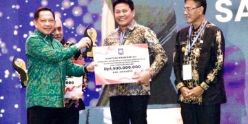 Mendagri Beri Apresiasi Pemkab Sidoarjo Penghargaan Pengelolaan Sampah dan Lingkungan Asri