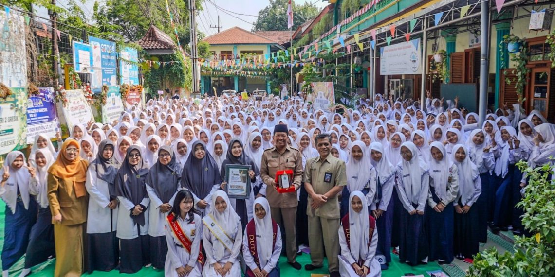 MUI Goes to School Sasar Pelajar SMPN 2 Gresik, Bekali Pentingnya Jaga Diri di Usia Remaja