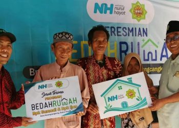 Kado HUT Kemerdekaan RI, Nurul Hayat – BMT Mandiri Sejahtera Jatim Serahkan Rumah Layak Huni untuk Warga Karangcangkring Dukun