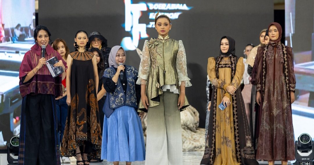 Whulyan-Quds Tekstil Ciptakan Women of Rooted di Soerabaia Fashion Trend 2027