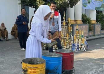 Wujudkan Sekolah Hijau, SMP Negeri 1 Sedati Gelar Kampanye Pengelolaan Sampah