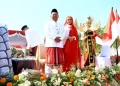 Puluhan Mobil Hias dan Barisan Ramaikan Gresik Merdeka Carnival 2026