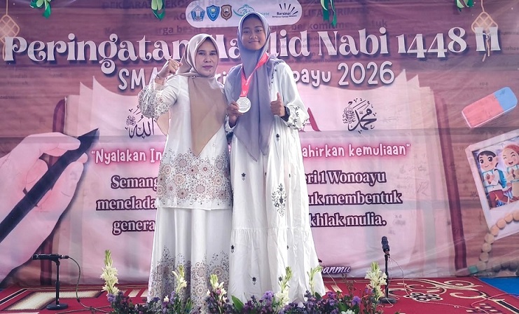 Peringati Maulud Nabi, SMA Negeri 1 Wonoayu Juga Berikan Apresiasi Siswa Berpretasi Dari ‘Garuda Pertiwi’