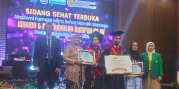 Akfar Mitra Sehat Mandiri Sidoarjo Lantik dan Ambil Sumpah Lulusan, 90 Persen Lulusan Sudah Bekerja di Fasilitas Kesehatan
