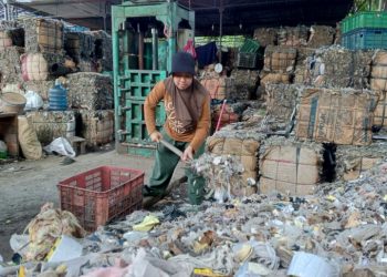 Perjuangan ‘Sunyi’ Ainul Zurroh, Pengolah Sampah Mandiri. Berharap Kolaborasi Dengan Pemerintah